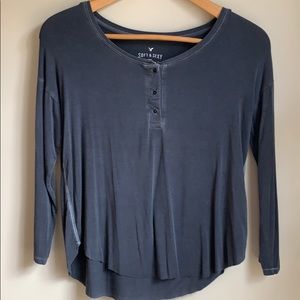 American Eagle Basic tee